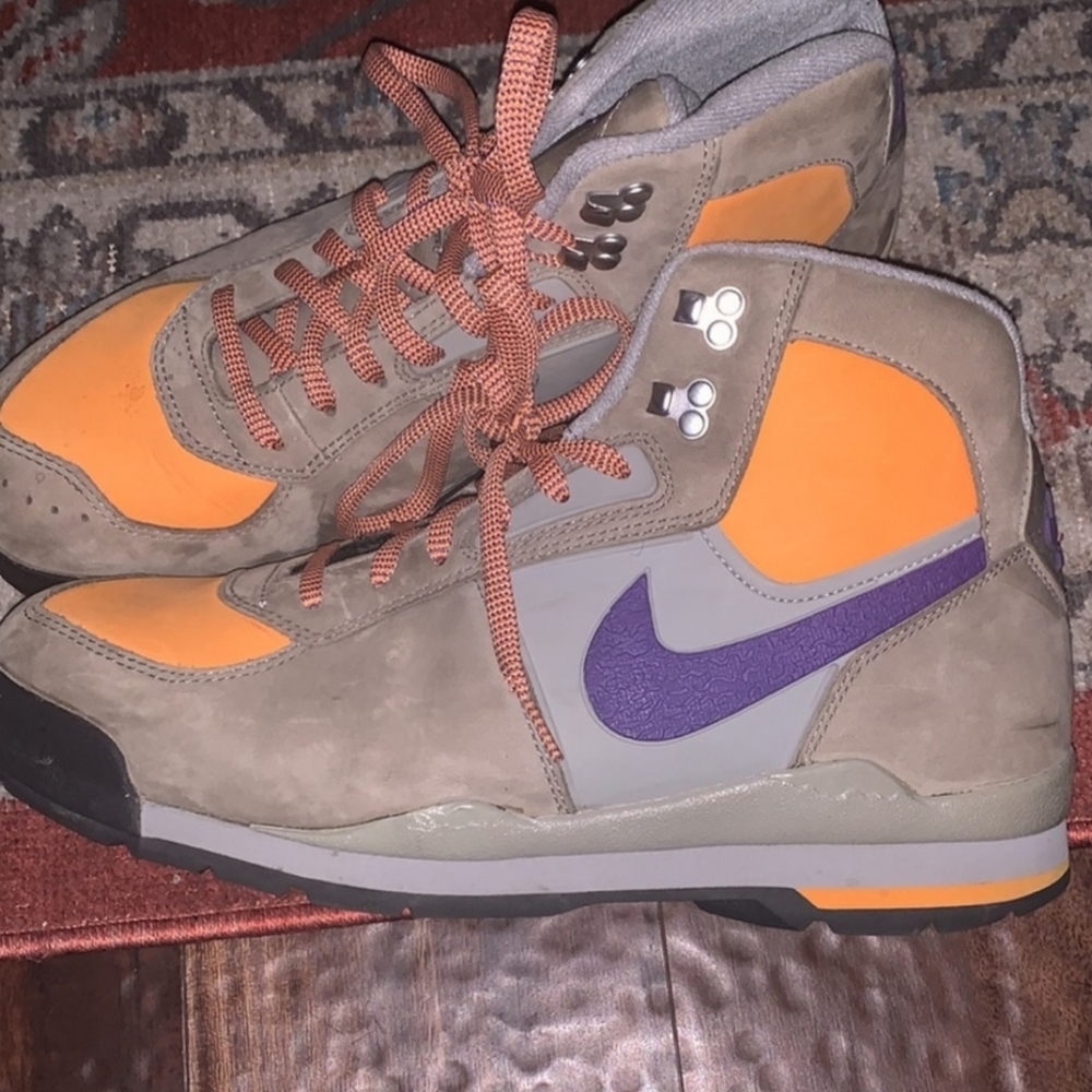 Nike Baltoro Boots 9.5
